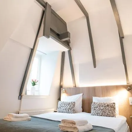 Apartment Rooftop Retreat