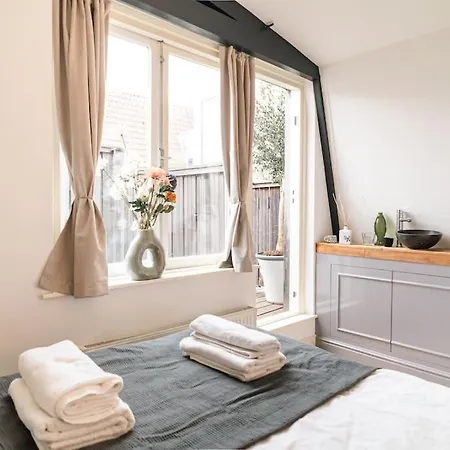 Apartment Rooftop Retreat Amsterdam